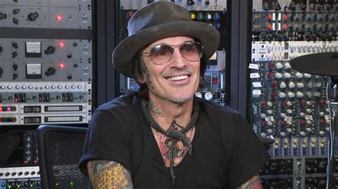 naked photos of tommy lee|Tommy Lee Shocks Fans With Nude, Full.